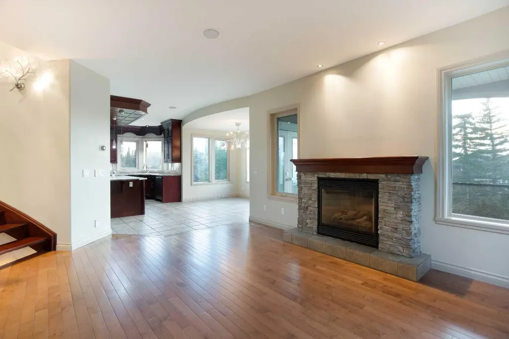 135 Coopers Hill SW Airdrie AB T4B 3B8