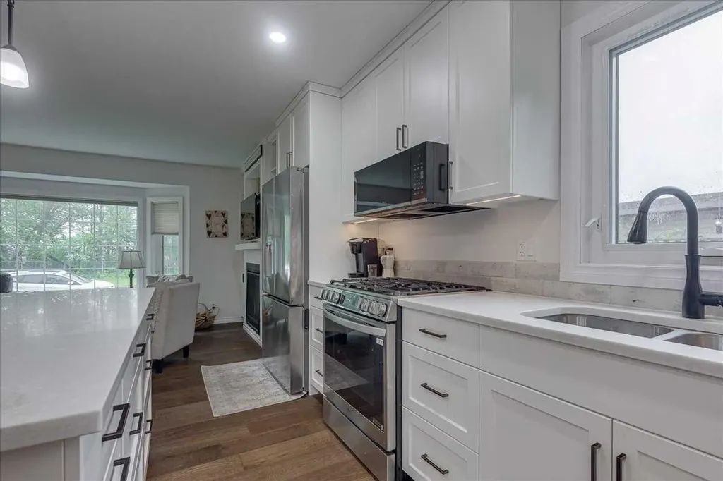 109 Selkirk Boulevard Red Deer AB T4N 0G8