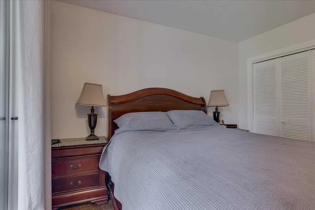 109 Selkirk Boulevard Red Deer AB T4N 0G8