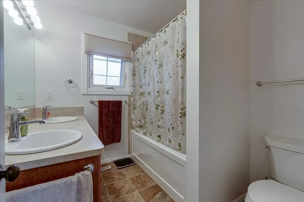 109 Selkirk Boulevard Red Deer AB T4N 0G8