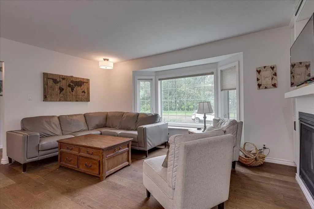 109 Selkirk Boulevard Red Deer AB T4N 0G8