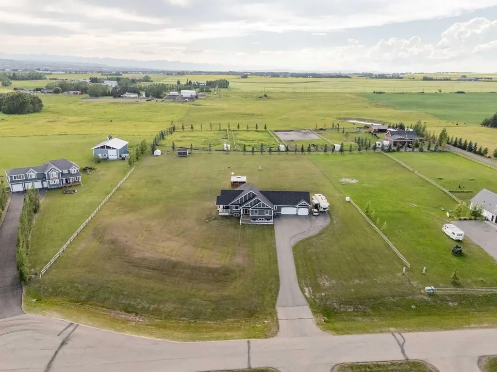 349053 Tamarack Drive E Rural Foothills County AB T1S 5B8