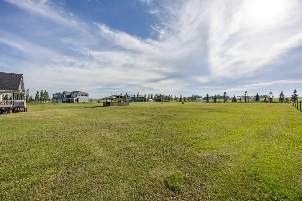 349053 Tamarack Drive E Rural Foothills County AB T1S 5B8