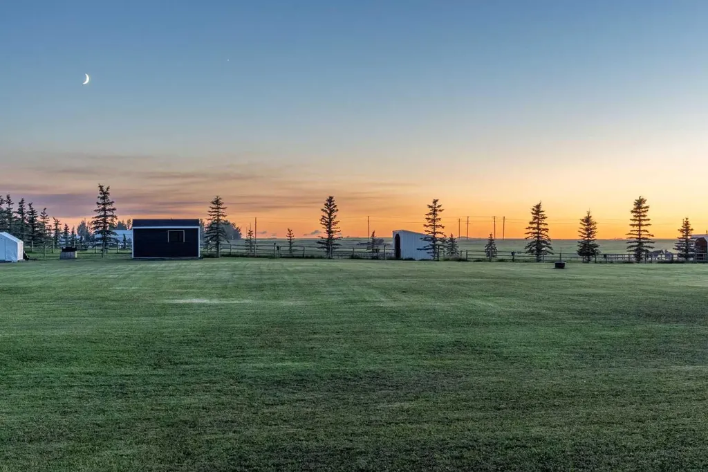 349053 Tamarack Drive E Rural Foothills County AB T1S 5B8