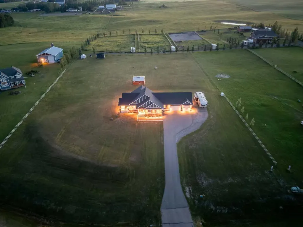 349053 Tamarack Drive E Rural Foothills County AB T1S 5B8
