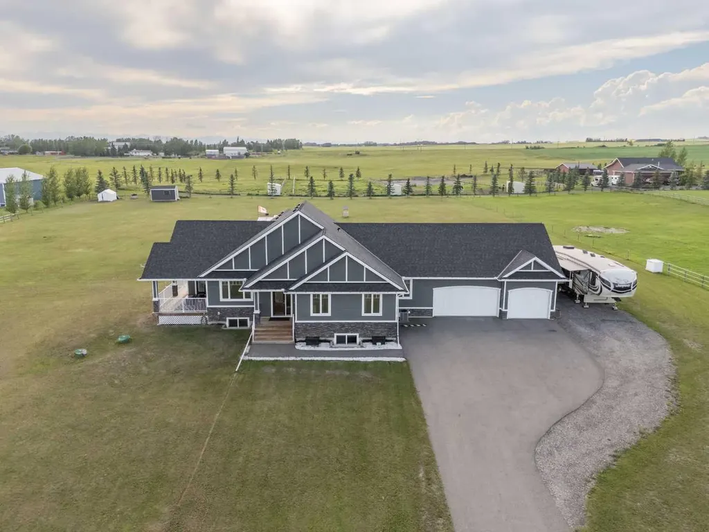 349053 Tamarack Drive E Rural Foothills County AB T1S 5B8