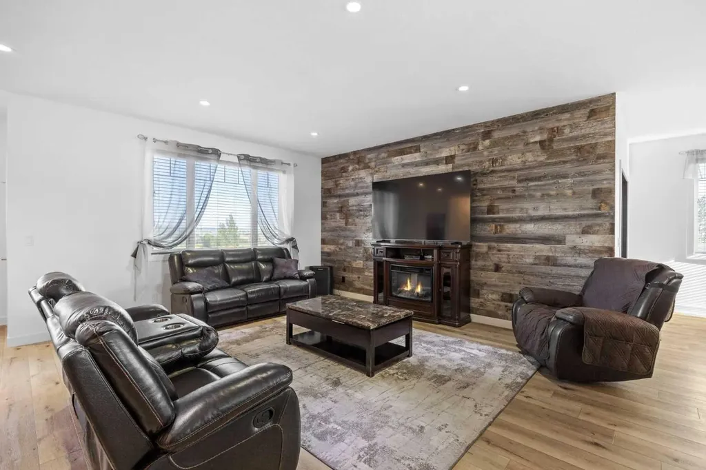 349053 Tamarack Drive E Rural Foothills County AB T1S 5B8