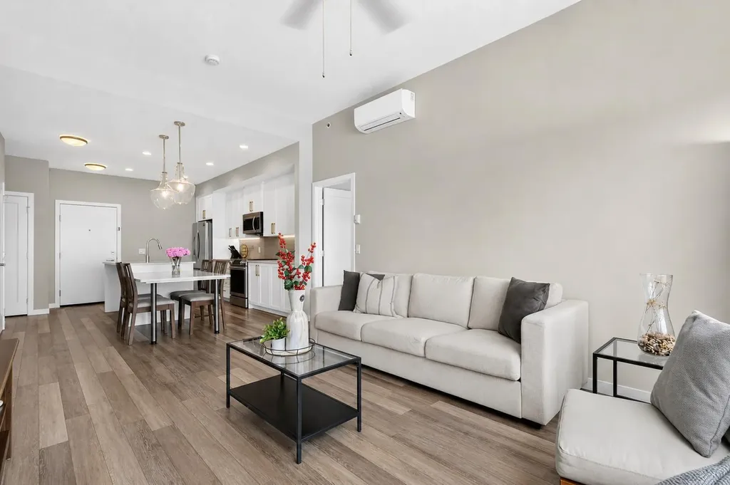 8530 8a Avenue SW Calgary AB T3H 6A7