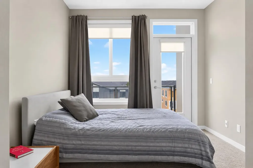 8530 8a Avenue SW Calgary AB T3H 6A7