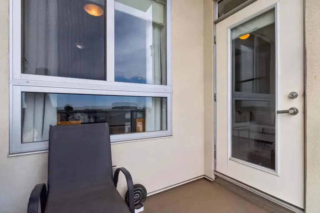 8530 8a Avenue SW Calgary AB T3H 6A7