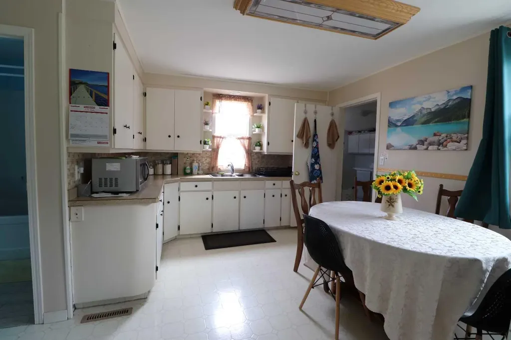 2209 21 A Avenue Coaldale AB T1M 1H6