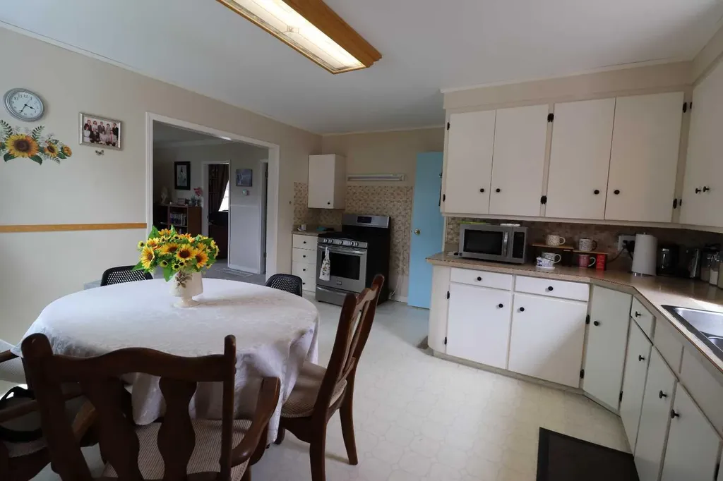 2209 21 A Avenue Coaldale AB T1M 1H6