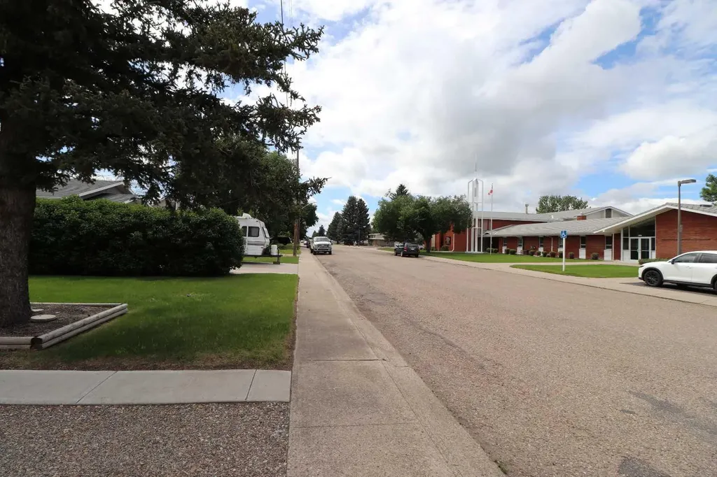 2209 21 A Avenue Coaldale AB T1M 1H6