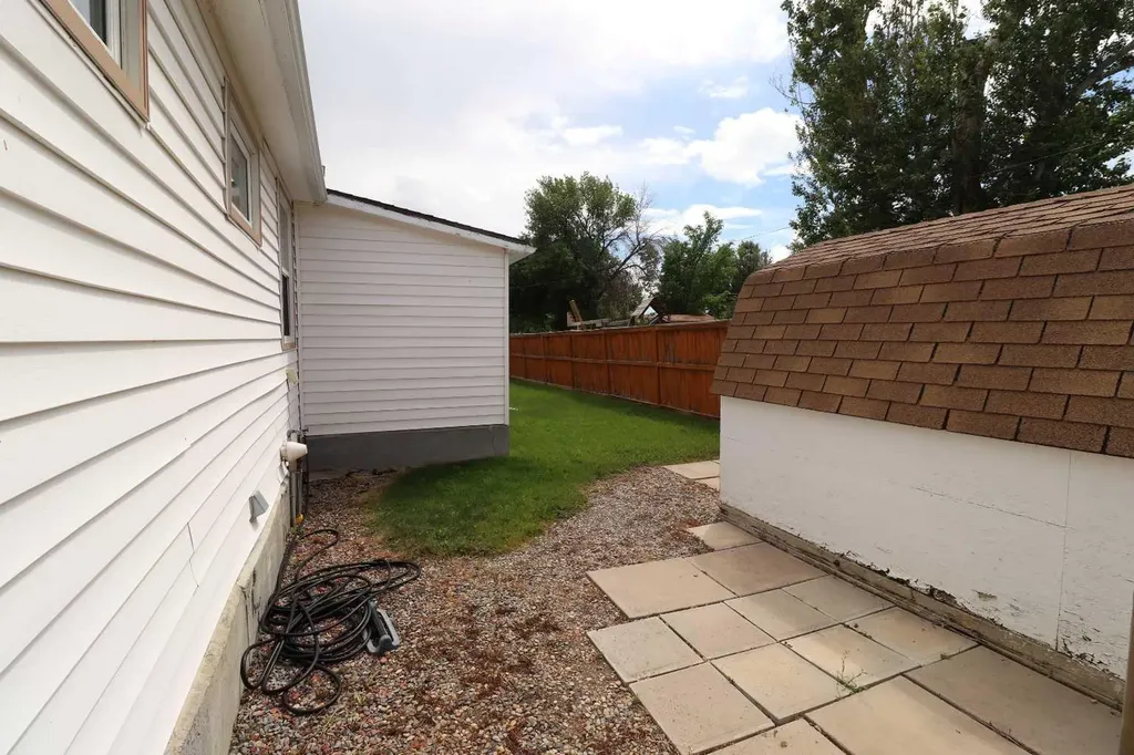 2209 21 A Avenue Coaldale AB T1M 1H6