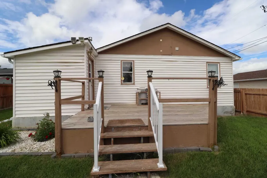 2209 21 A Avenue Coaldale AB T1M 1H6