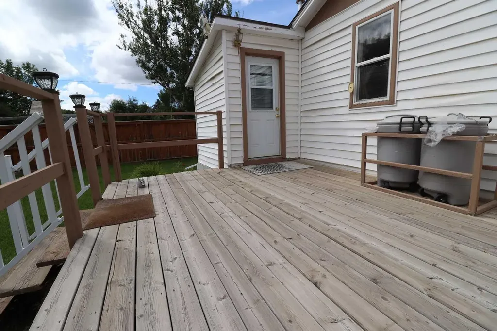 2209 21 A Avenue Coaldale AB T1M 1H6