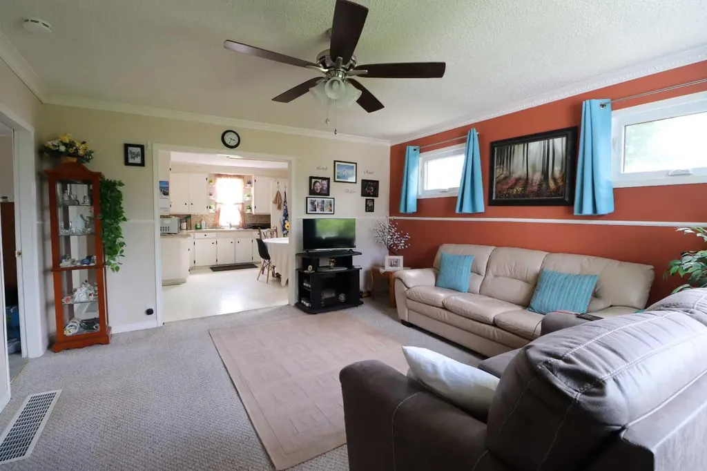 2209 21 A Avenue Coaldale AB T1M 1H6