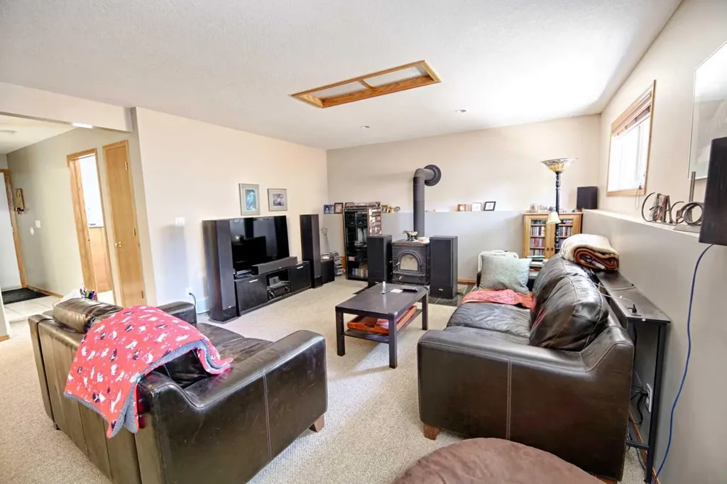 14 Mt Brazeau Road W Lethbridge AB T1K 6L6