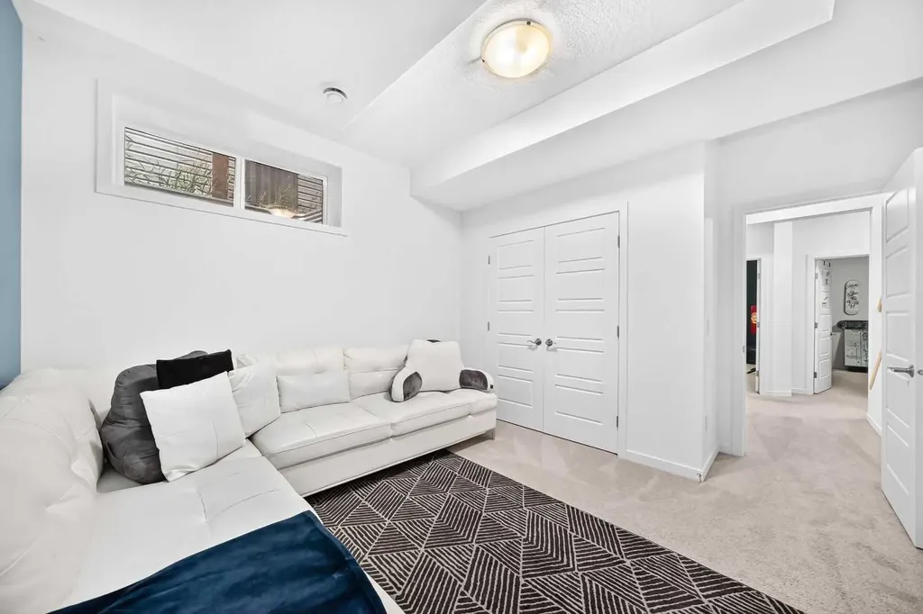 194 Walgrove Terrace SE Calgary AB T2X 4E7
