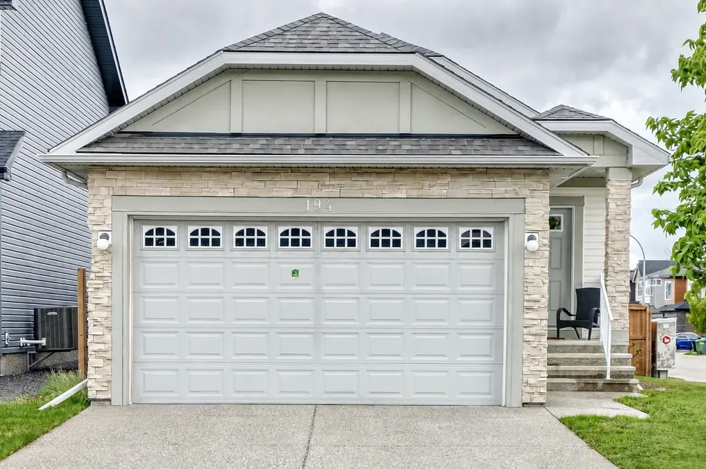 194 Walgrove Terrace SE Calgary AB T2X 4E7