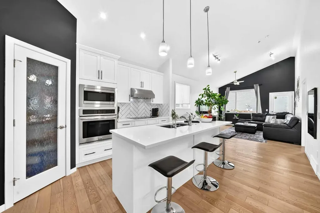 194 Walgrove Terrace SE Calgary AB T2X 4E7