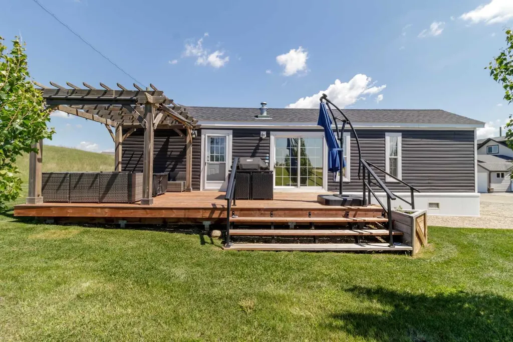 25054 South Pine Lake Road Rural Red Deer County AB T0M1R0