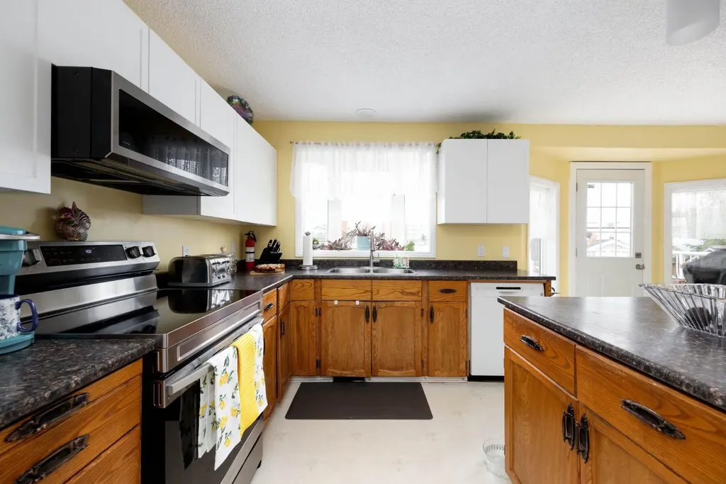 161 Beaton Place Fort Mcmurray AB t9k2b4