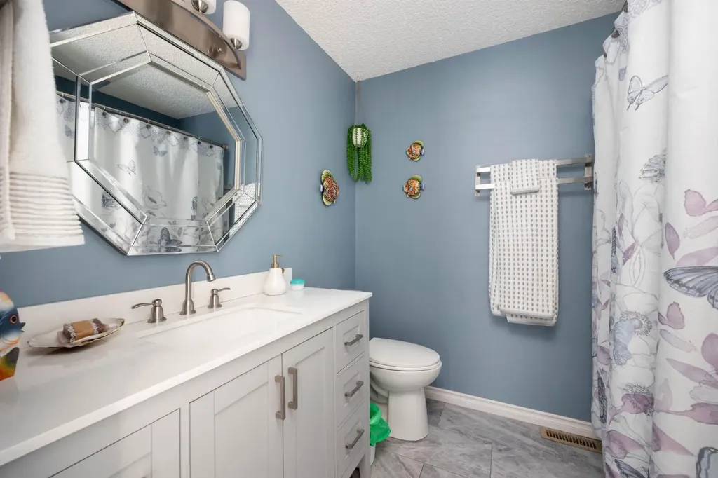 161 Beaton Place Fort Mcmurray AB t9k2b4