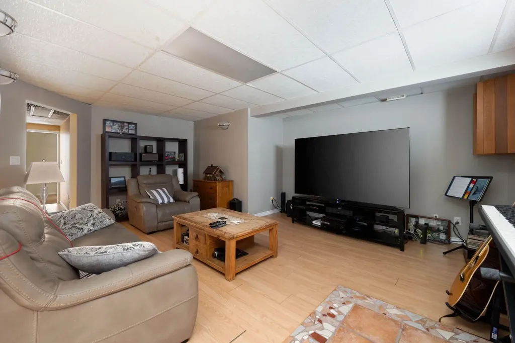 161 Beaton Place Fort Mcmurray AB t9k2b4