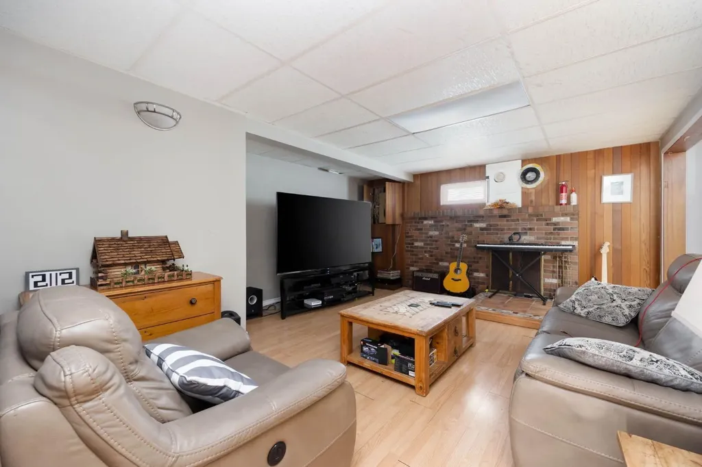 161 Beaton Place Fort Mcmurray AB t9k2b4