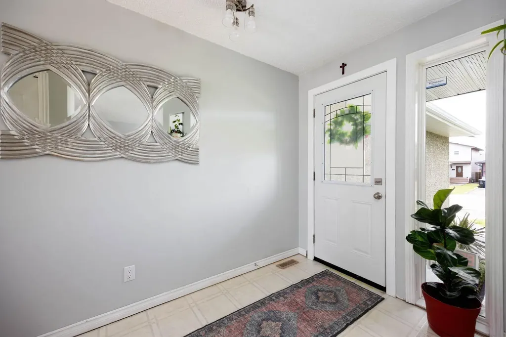 161 Beaton Place Fort Mcmurray AB t9k2b4