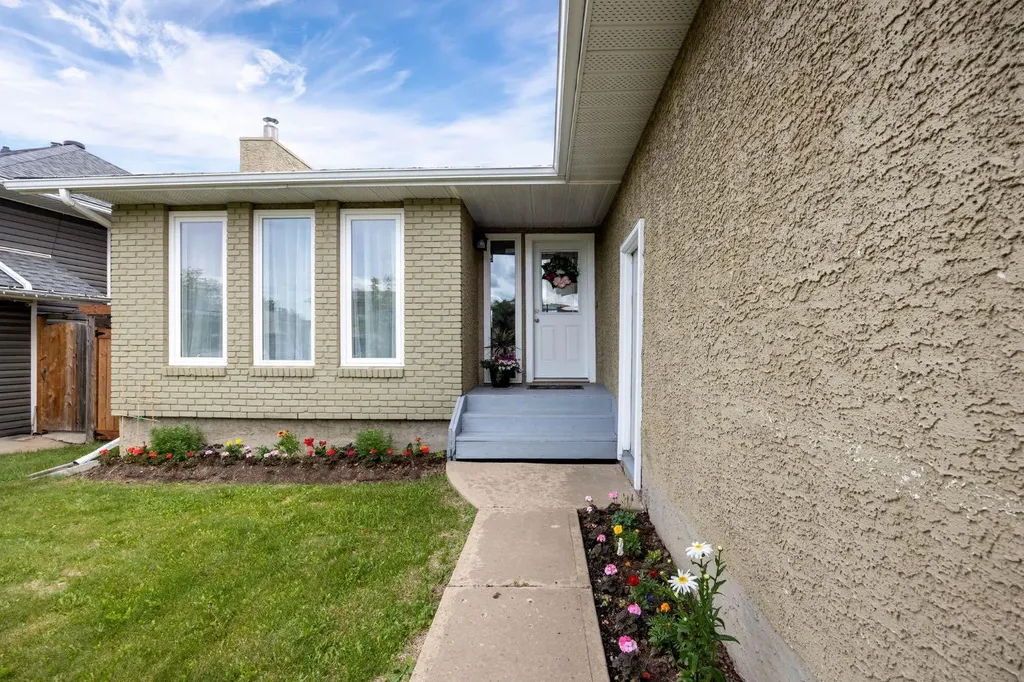 161 Beaton Place Fort Mcmurray AB t9k2b4
