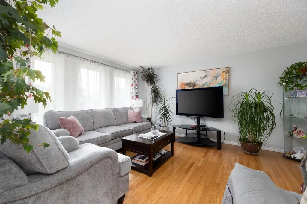 161 Beaton Place Fort Mcmurray AB t9k2b4
