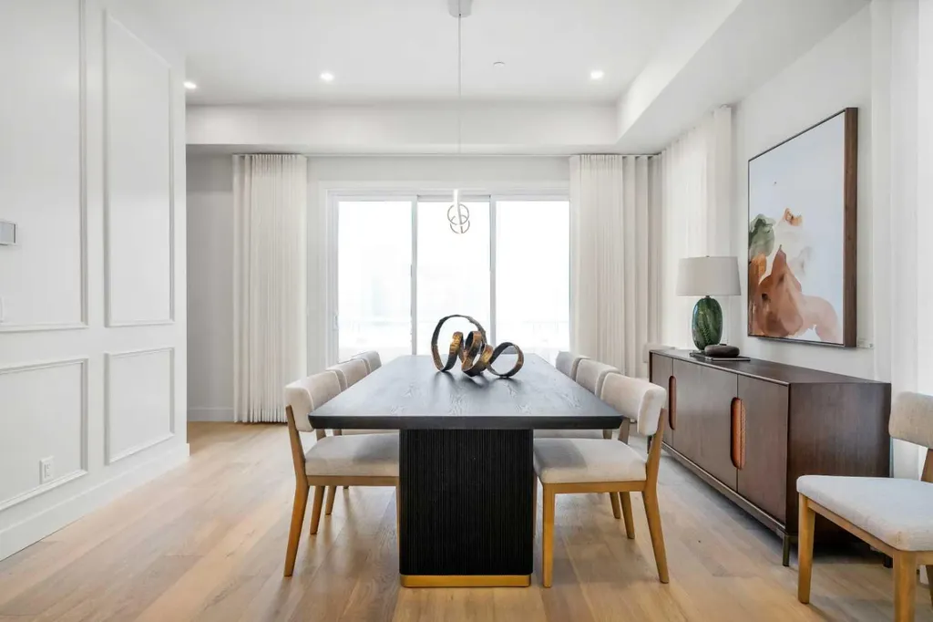 44 Greenwich Heath NW Calgary AB T3B 6P3