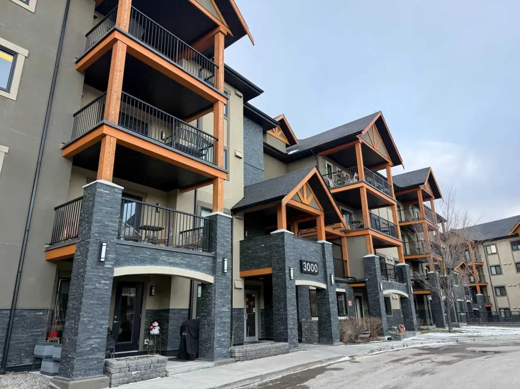 402 Kincora Glen Road NW Calgary AB T3R 0V2