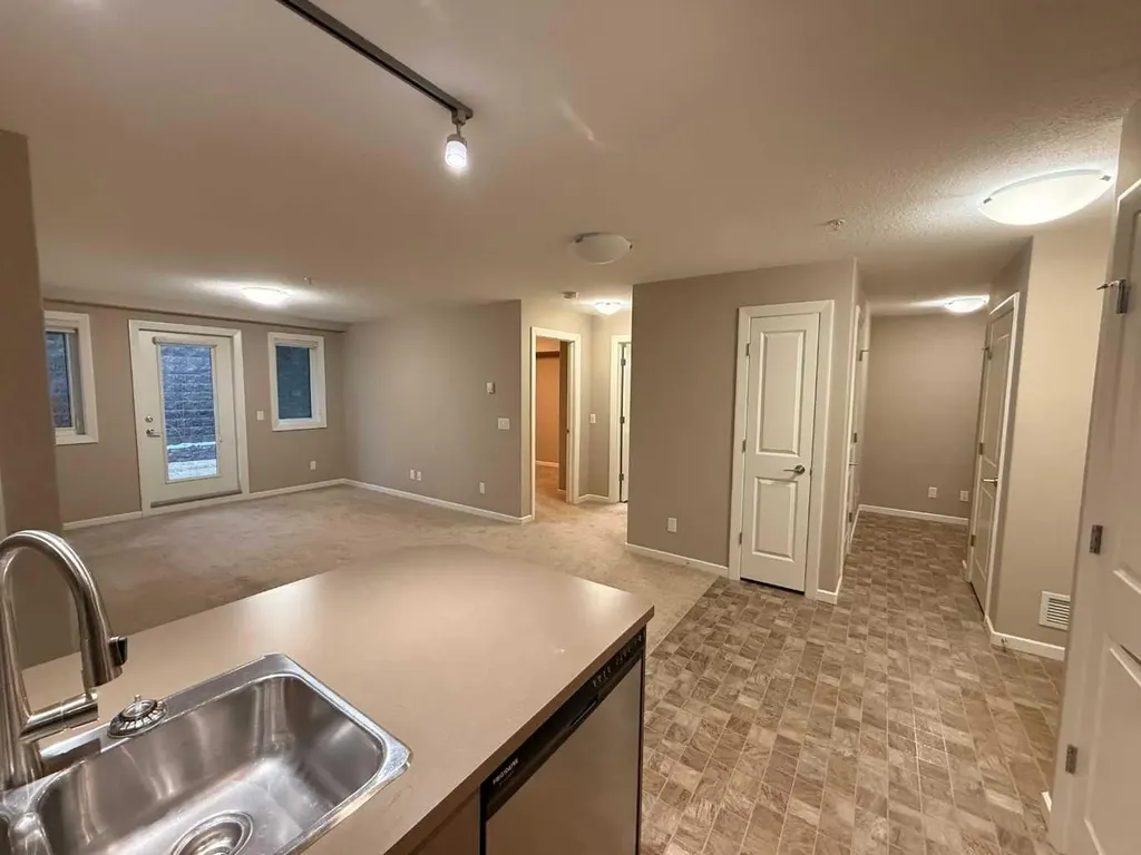 402 Kincora Glen Road NW Calgary AB T3R 0V2