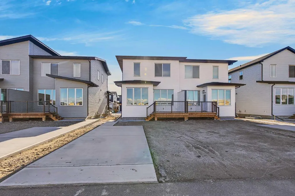 4337 28 Avenue S Lethbridge AB T1K 8L3