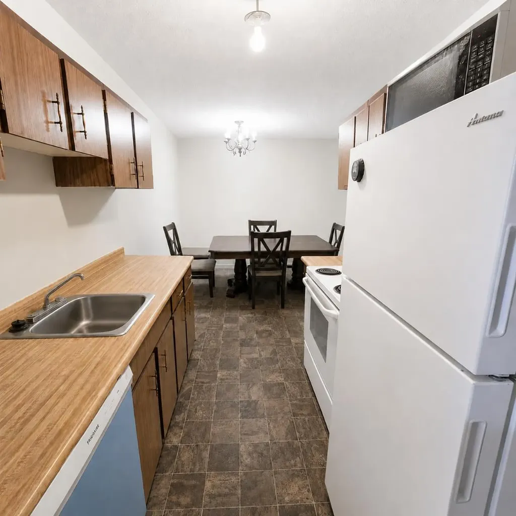 5611 10 Avenue Edson AB T7E 1R4