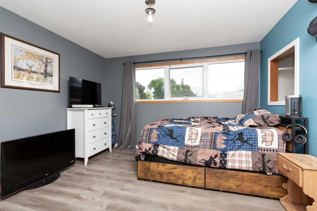 1210 24 Street N Lethbridge AB T1H 3V5