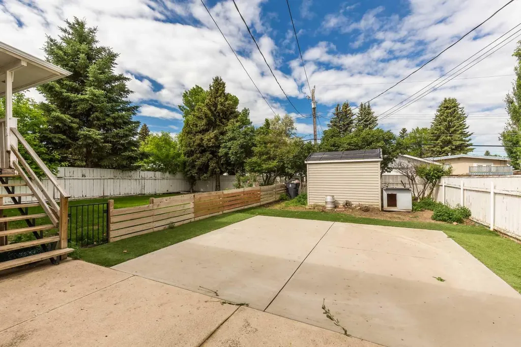 1210 24 Street N Lethbridge AB T1H 3V5