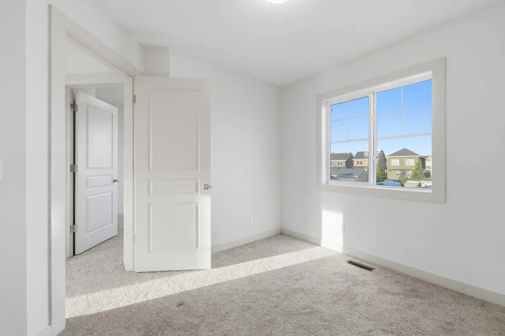 151 Royal Oak Drive NW Calgary AB T3G 0B8