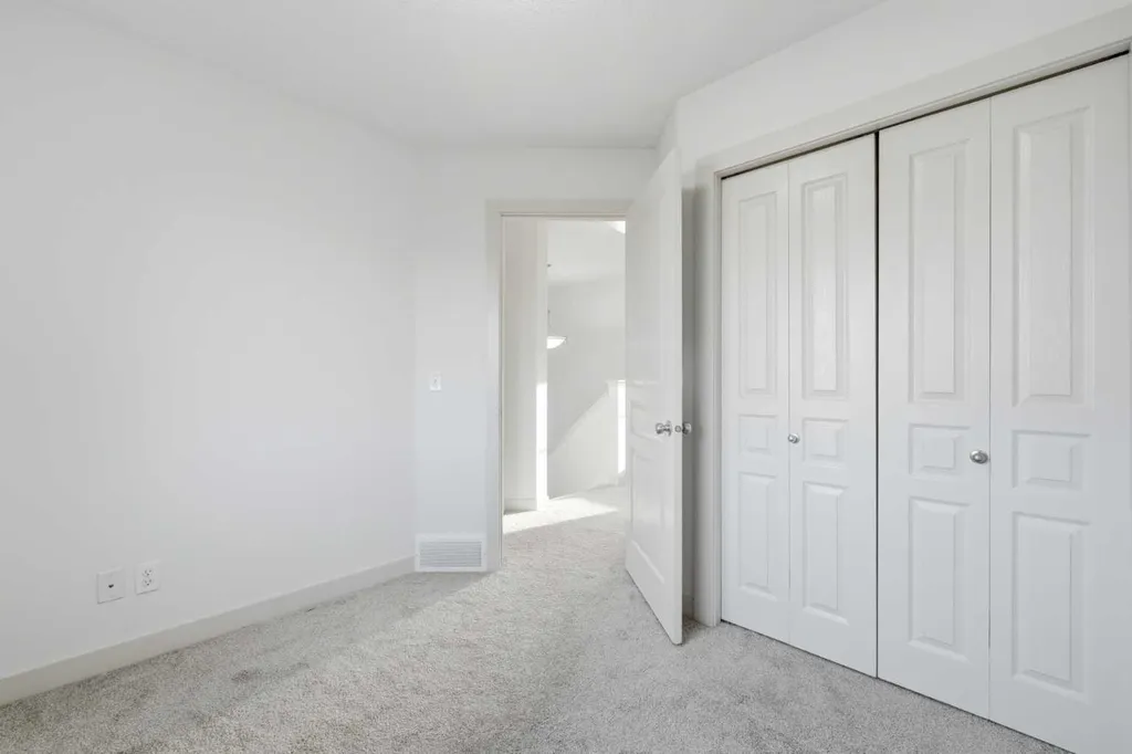151 Royal Oak Drive NW Calgary AB T3G 0B8