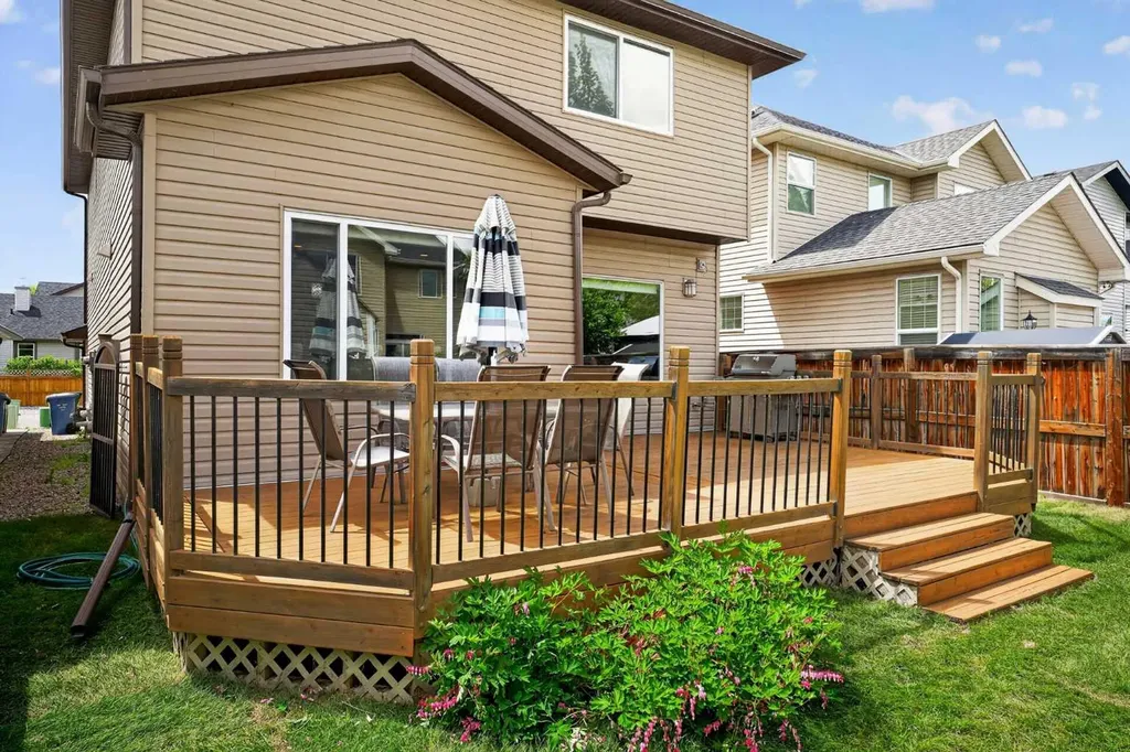 237 Brightonwoods Gardens SE Calgary AB T2Z 0Y7