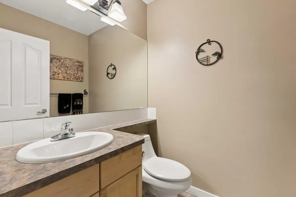 11 Somerglen Court SW Calgary AB T2Y 3V5