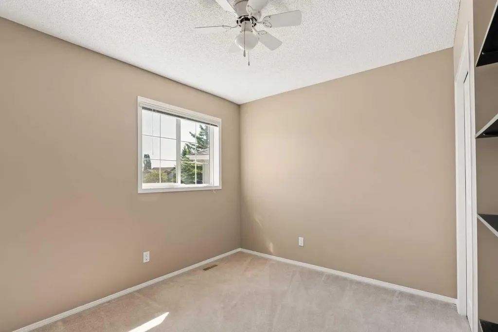 11 Somerglen Court SW Calgary AB T2Y 3V5