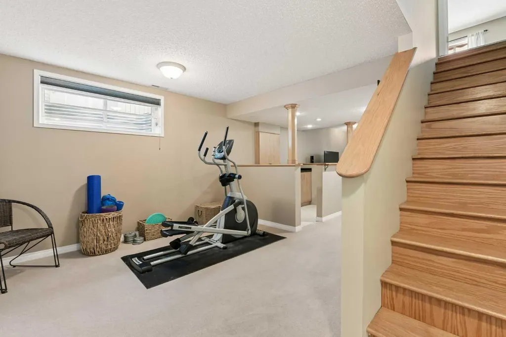 11 Somerglen Court SW Calgary AB T2Y 3V5