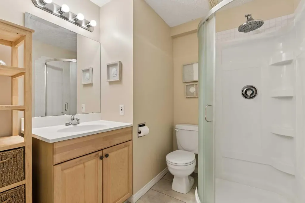 11 Somerglen Court SW Calgary AB T2Y 3V5
