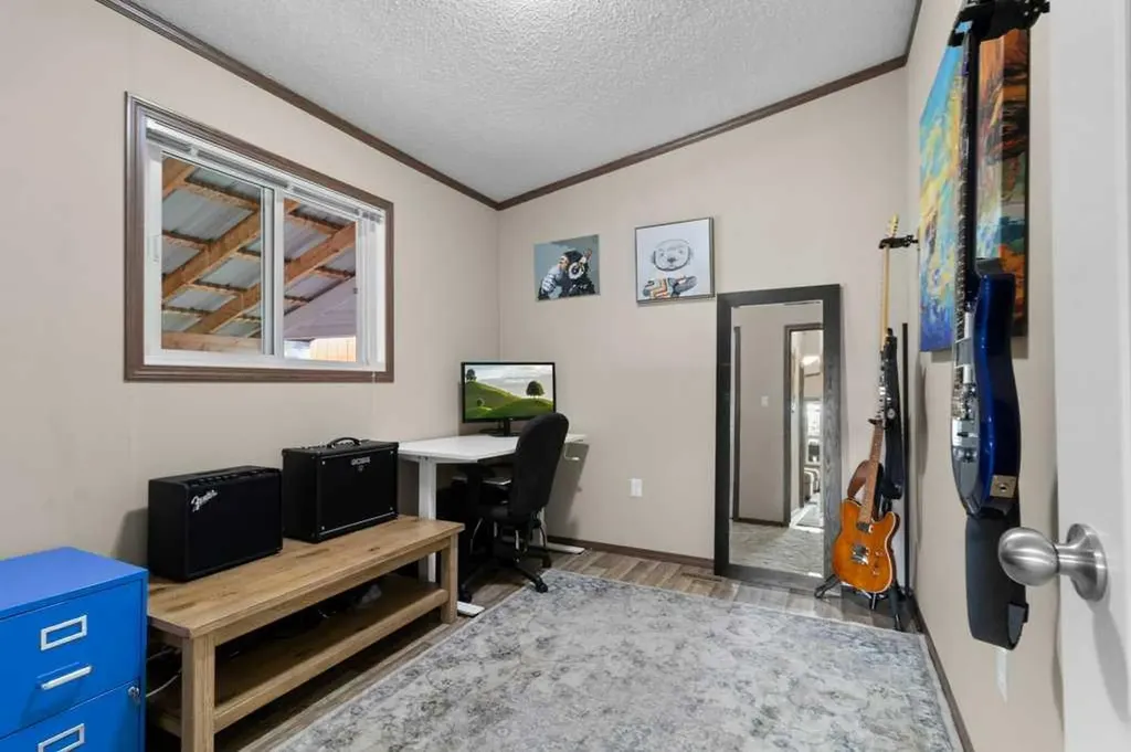 125 3rd Avenue South Big Valley AB T0J 0G0