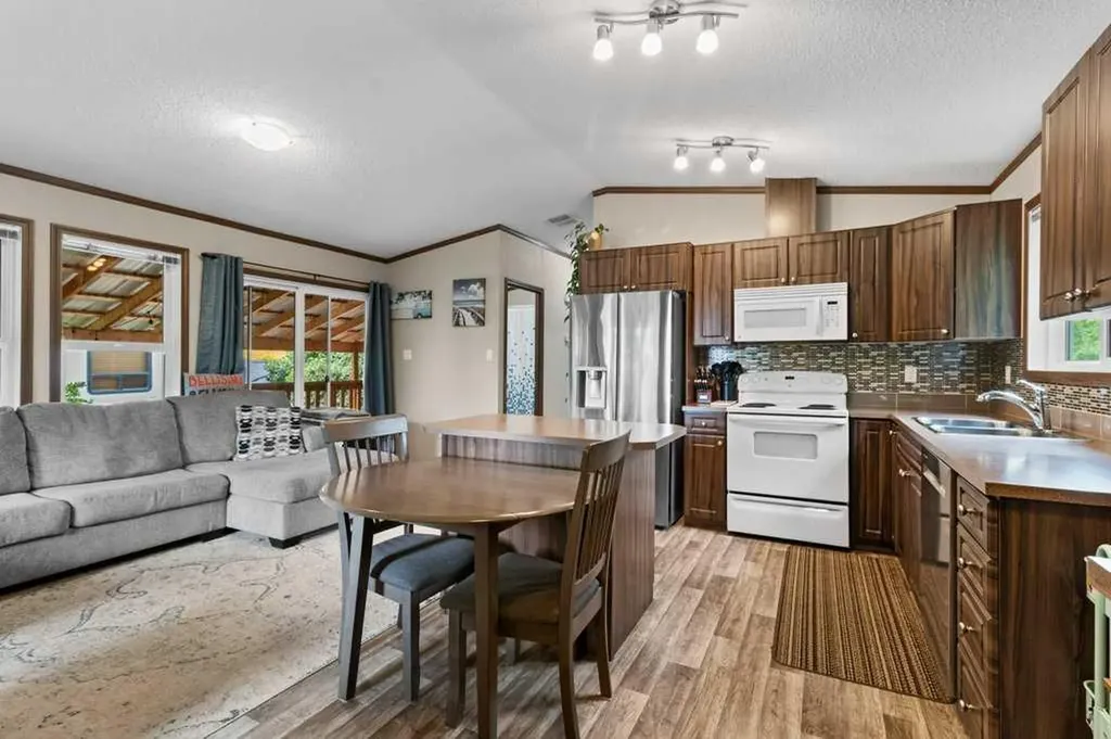 125 3rd Avenue South Big Valley AB T0J 0G0