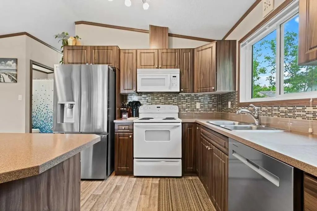 125 3rd Avenue South Big Valley AB T0J 0G0